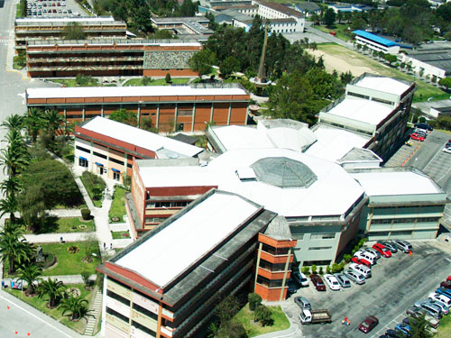 ecuadoruniversitario_octogono_campus_utpl_loja