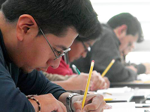 estudiantes-institutos-superiores-eu