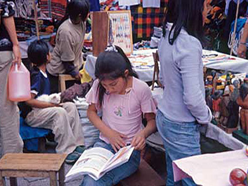nina-estudiando-unesco-eu
