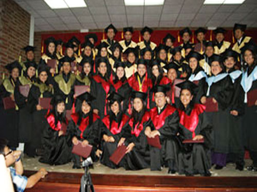 graduados-uotavalo-2013-eu