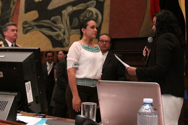 Ex alumna de la Universidad de Otavalo preside la Asamblea Nacional