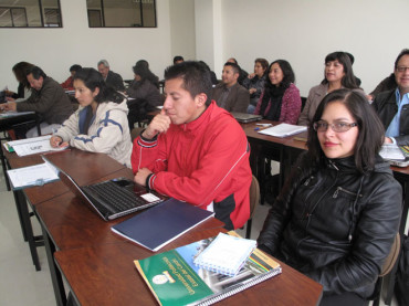 UPEC capacita a docentes de Inglés